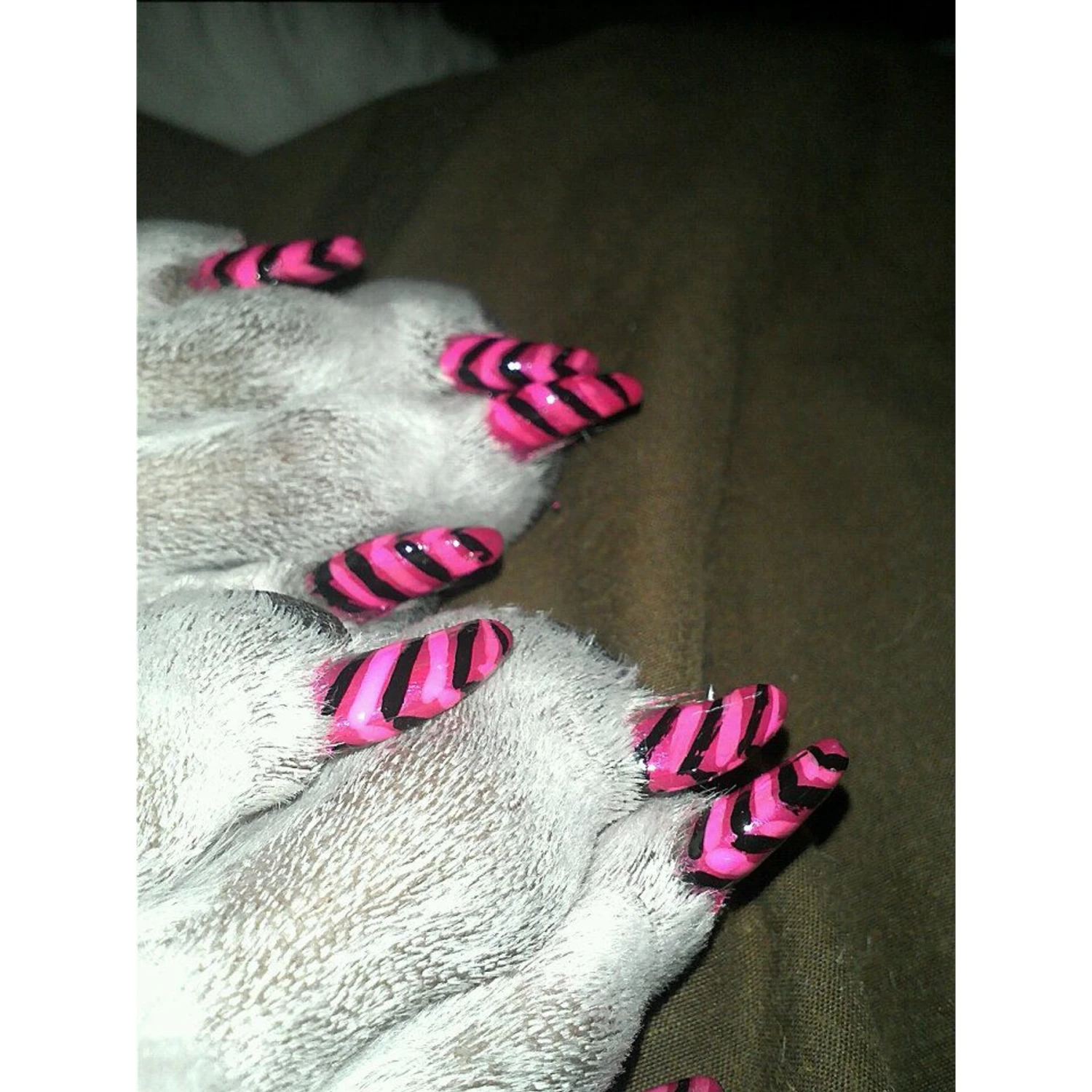 Warren London Pawdicure Dog Nail Polish Pen, Neon 6 Warren London Pawdicure Dog Nail Polish Pen, Neon - Image 6