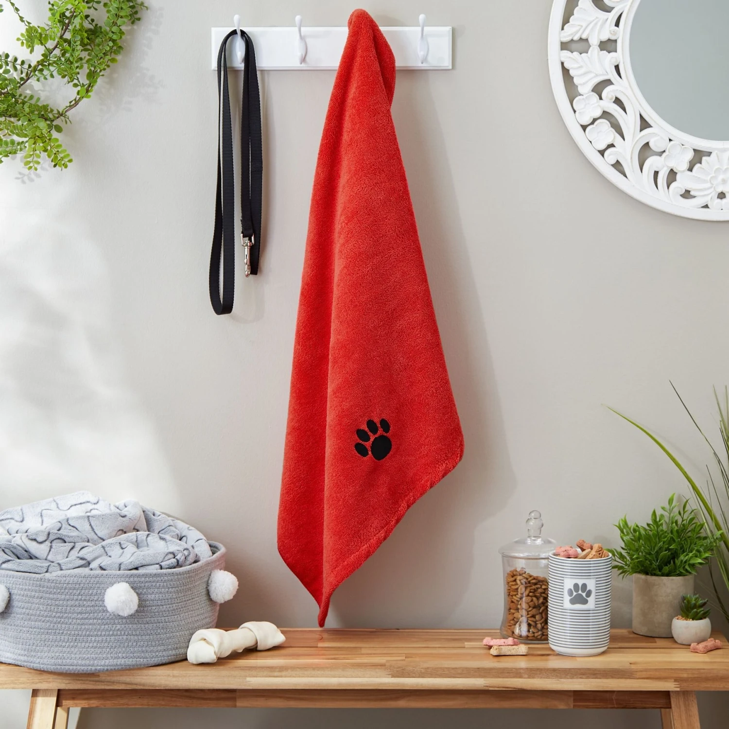 Bone Dry Embroidered Paw Print Microfiber Bath Towel 4 Bone Dry Embroidered Paw Print Microfiber Bath Towel - Image 4