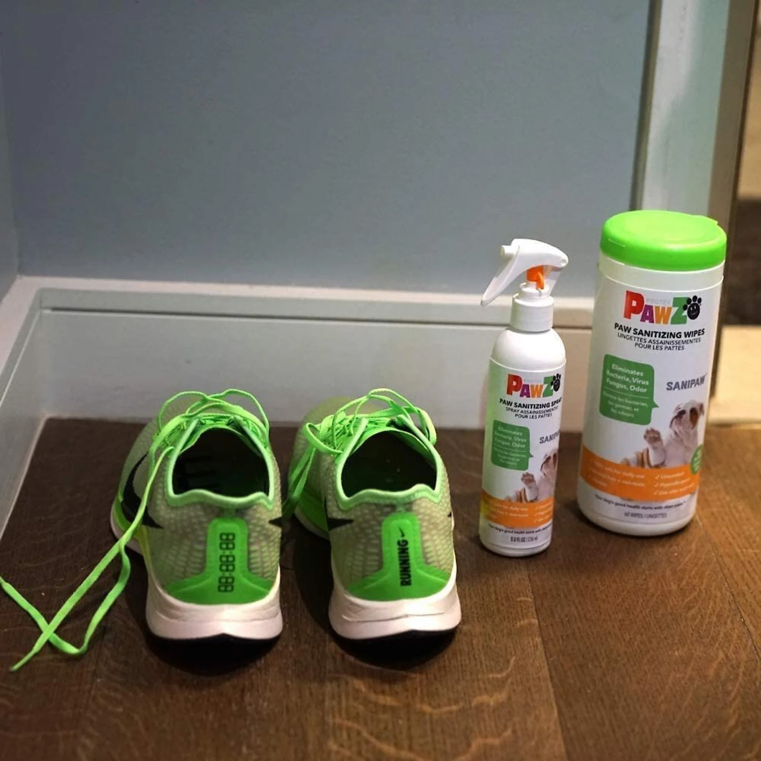 Pawz SaniPaw Sanitizing Dog & Cat Spray, 8-oz Bottle 5 Pawz SaniPaw Sanitizing Dog & Cat Spray, 8-oz Bottle - Image 5