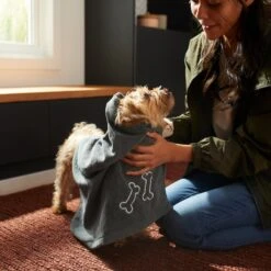 Frisco Embroidered Pawprint Microfiber Dog Bath Towel -Pet Wellness 269029 PT4. AC SS1800 V1624553208